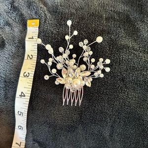 New Jeweled Hair comb ( wedding,prom,formal)